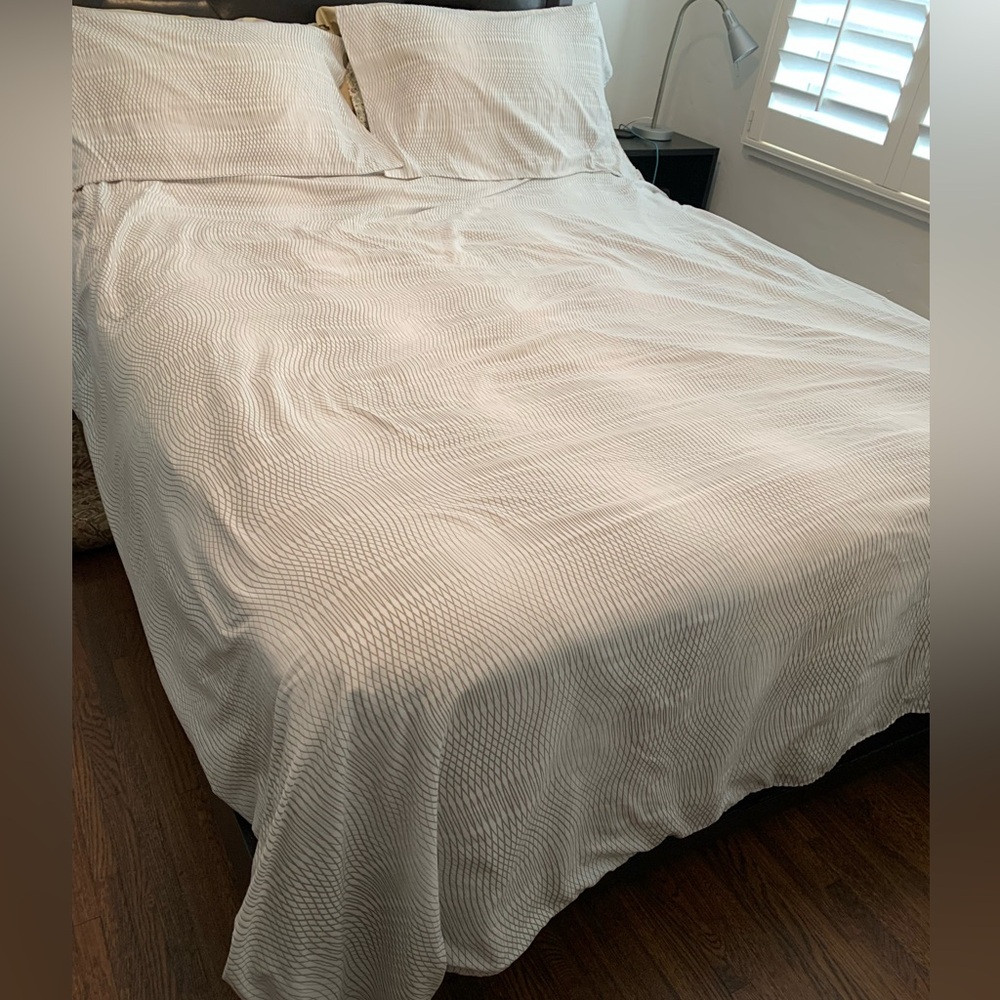 Queen Size Duvet Cover and Pillow Cases Cotton Tan and Cream